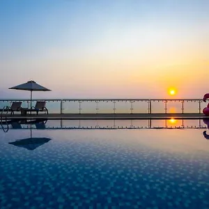 Serene Beach Hotel Danang Da Nang
